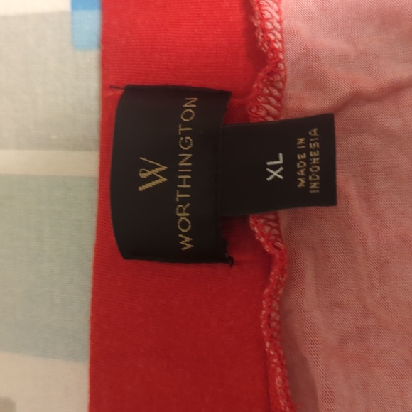 Worthington XL Maxi skirt with a slit up the left side in red, tan, black - Picture 5 of 5